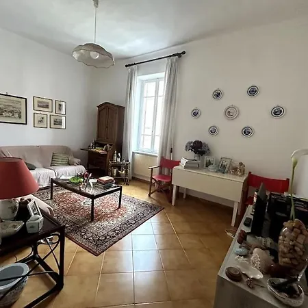 Quadrilocale A 100 M Dal Mare Apartment *